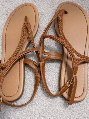 Women's Braided T-Strap Sandals - Brown